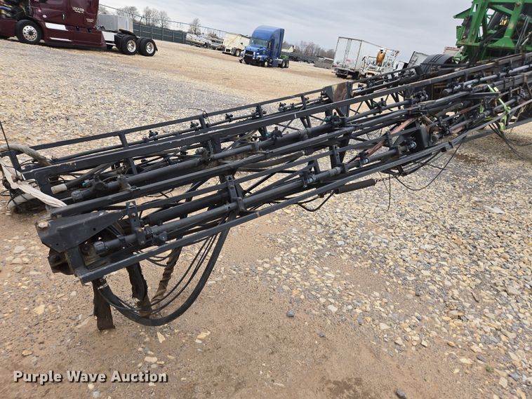 image for item YA0391 2006 John Deere 4710 sprayer