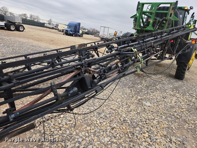 image for item YA0391 2006 John Deere 4710 sprayer