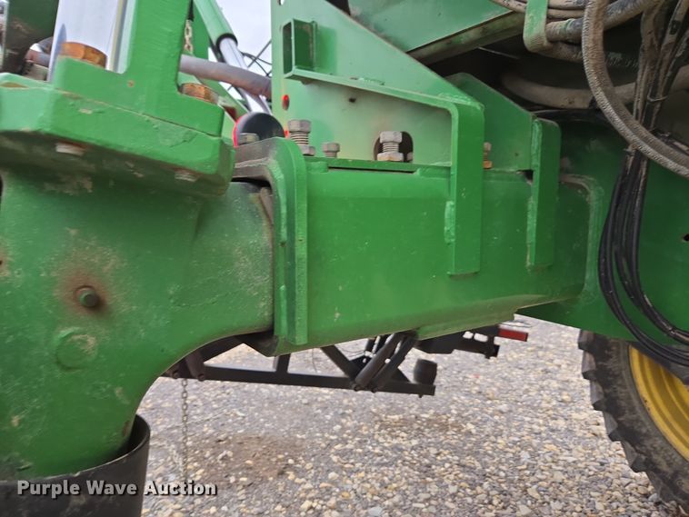 image for item YA0391 2006 John Deere 4710 sprayer