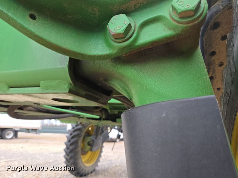 image for item YA0391 2006 John Deere 4710 sprayer