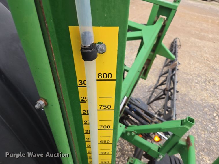 image for item YA0391 2006 John Deere 4710 sprayer