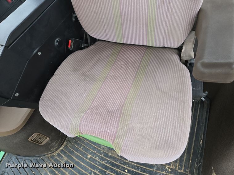 image for item YA0391 2006 John Deere 4710 sprayer