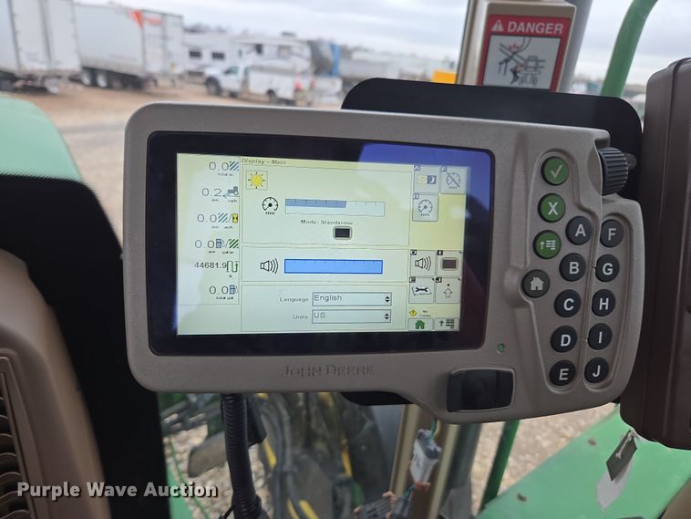 image for item YA0391 2006 John Deere 4710 sprayer