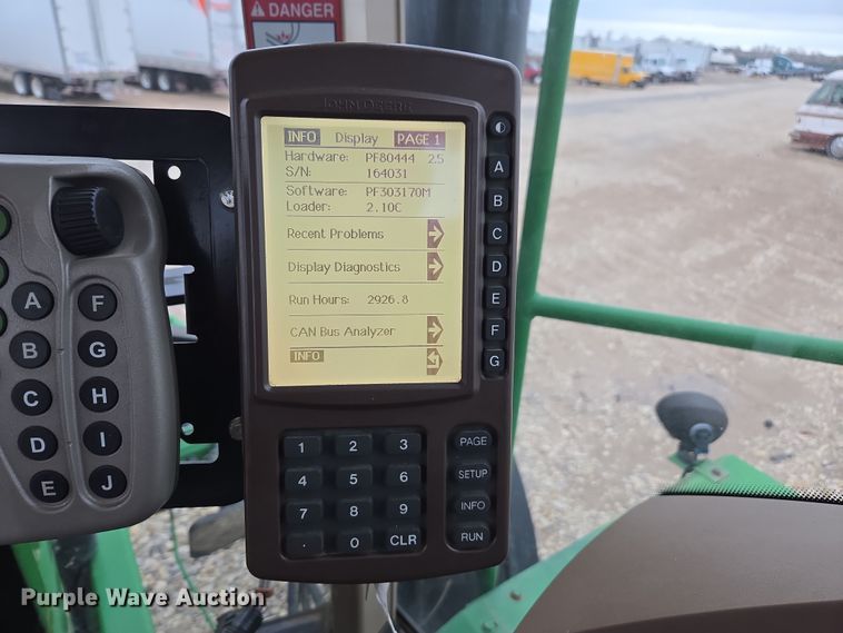 image for item YA0391 2006 John Deere 4710 sprayer