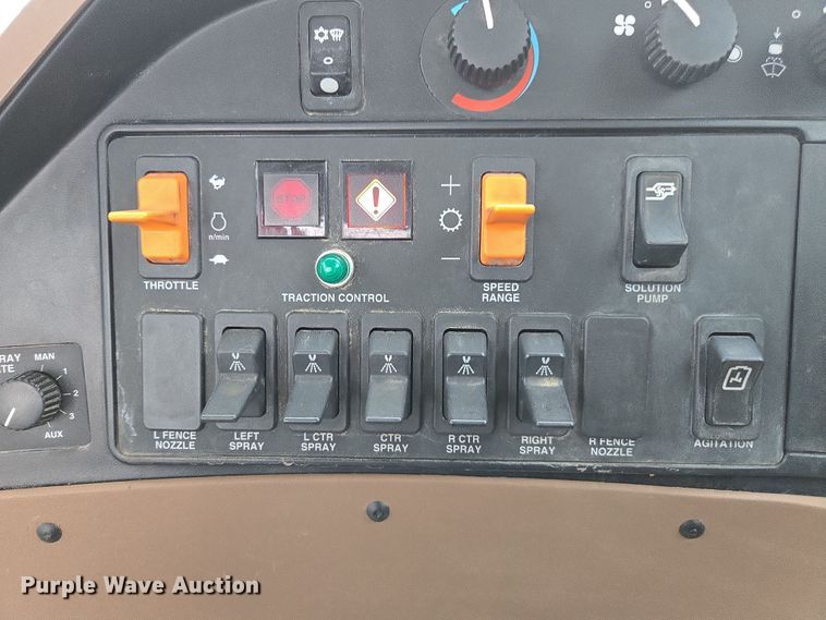 image for item YA0391 2006 John Deere 4710 sprayer