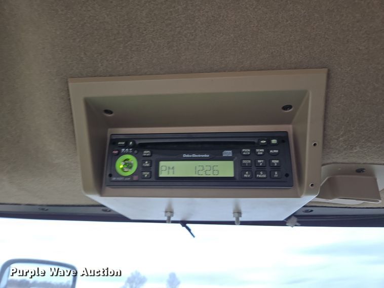 image for item YA0391 2006 John Deere 4710 sprayer