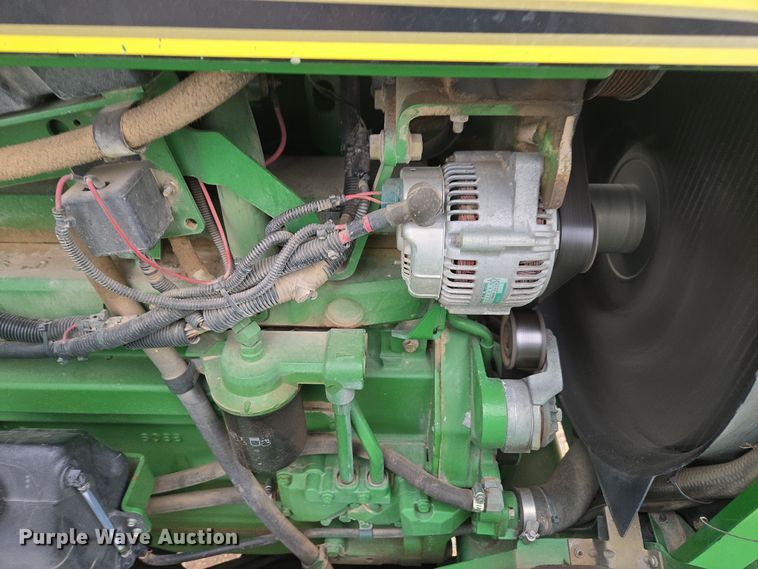 image for item YA0391 2006 John Deere 4710 sprayer