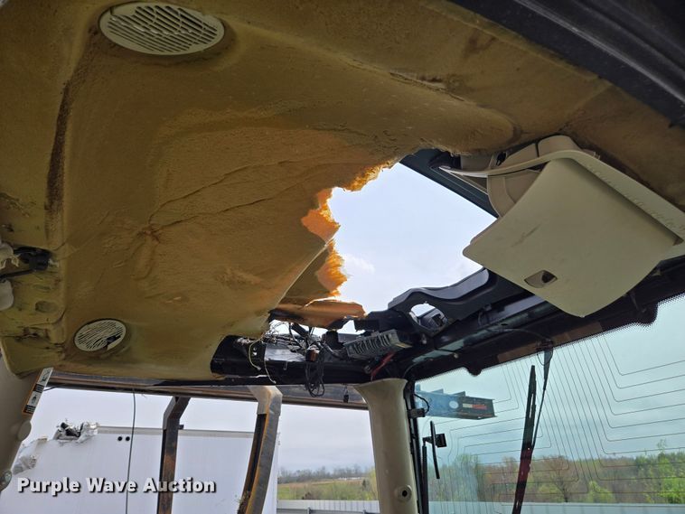 image for item YA0459 2012 John Deere 6190R MFWD tractor