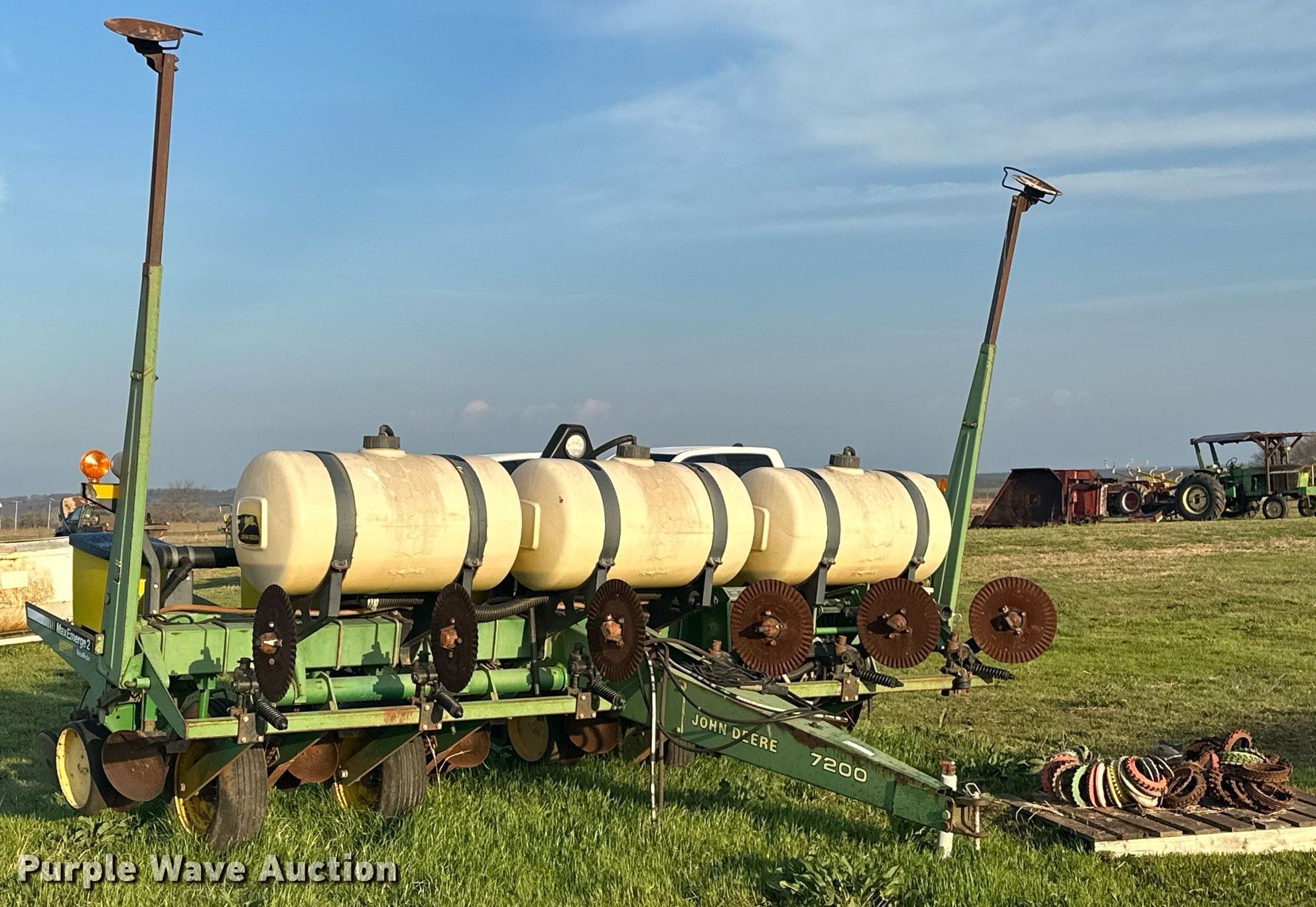 John Deere 7200 MaxEmerge 2 no-till planter in Okemah, OK