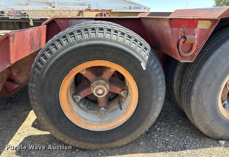 image for item DK6734 1996 Witzco Challenger RG-35 lowboy equipment trailer