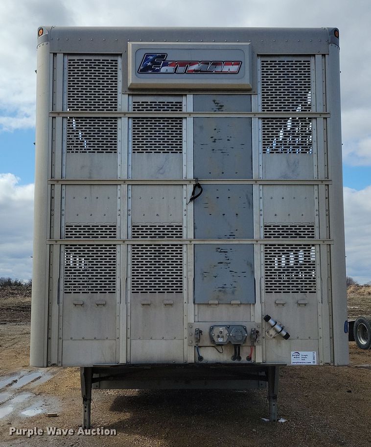 image for item DN3713 2007 M.H. Eby livestock trailer