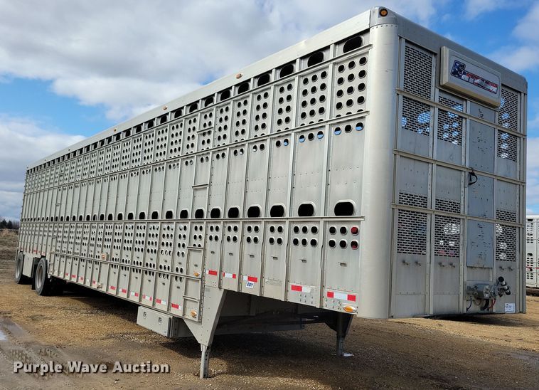 image for item DN3713 2007 M.H. Eby livestock trailer
