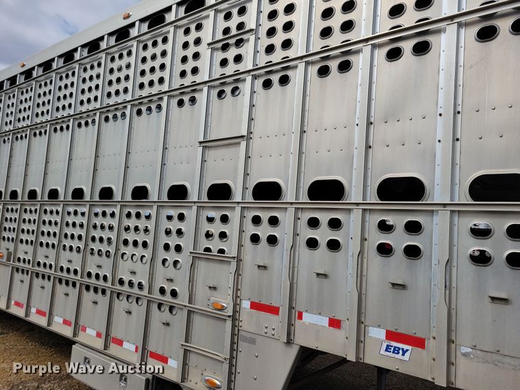 image for item DN3713 2007 M.H. Eby livestock trailer