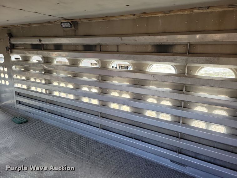 image for item DN3713 2007 M.H. Eby livestock trailer