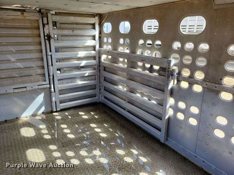 image for item DN3713 2007 M.H. Eby livestock trailer