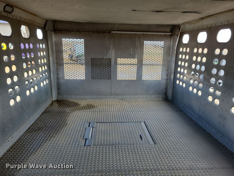 image for item DN3713 2007 M.H. Eby livestock trailer