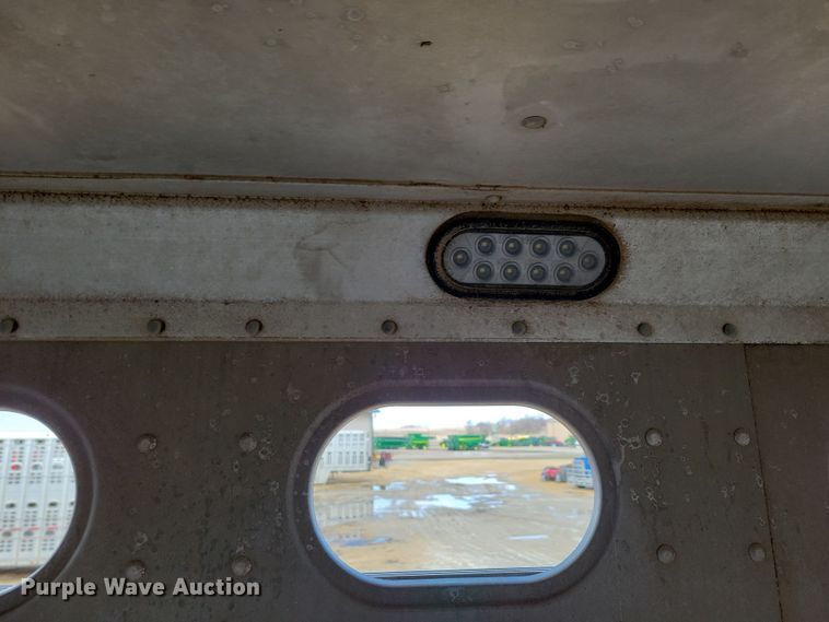 image for item DN3713 2007 M.H. Eby livestock trailer