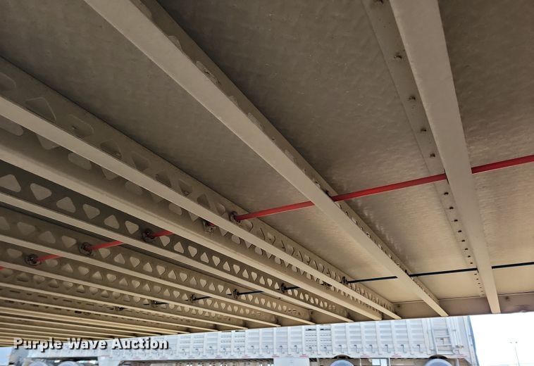 image for item DN3713 2007 M.H. Eby livestock trailer