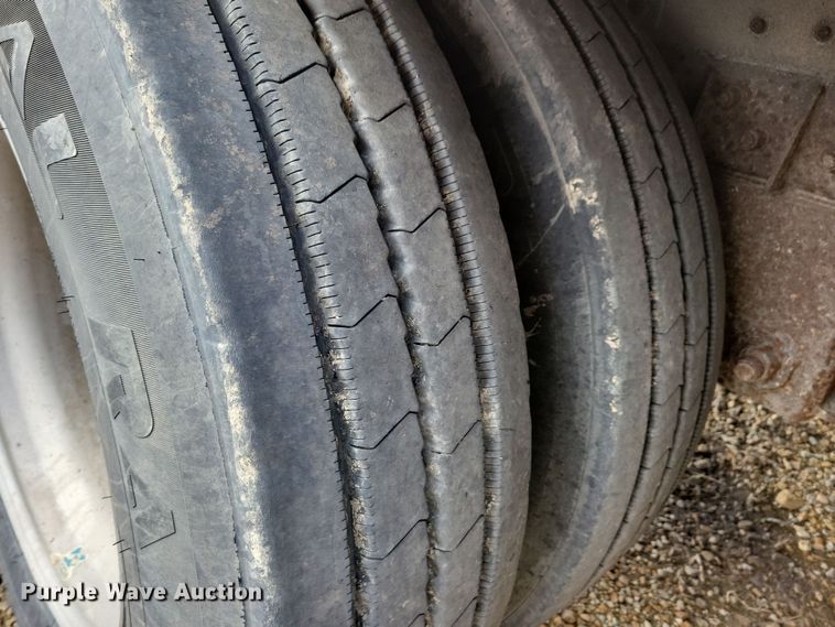 image for item DN3713 2007 M.H. Eby livestock trailer