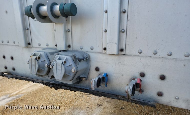 image for item DN3714 2007 Wilson PSDCL-402P livestock trailer