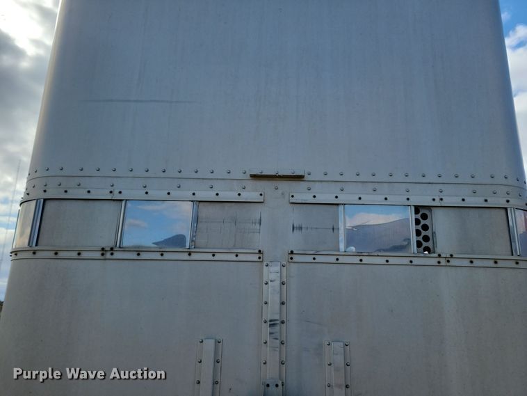 image for item DN3714 2007 Wilson PSDCL-402P livestock trailer