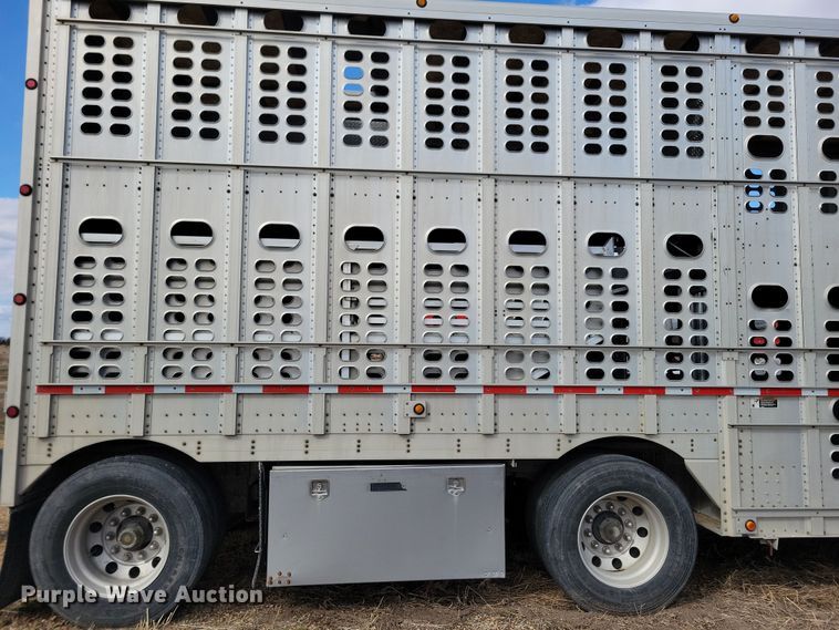 image for item DN3714 2007 Wilson PSDCL-402P livestock trailer