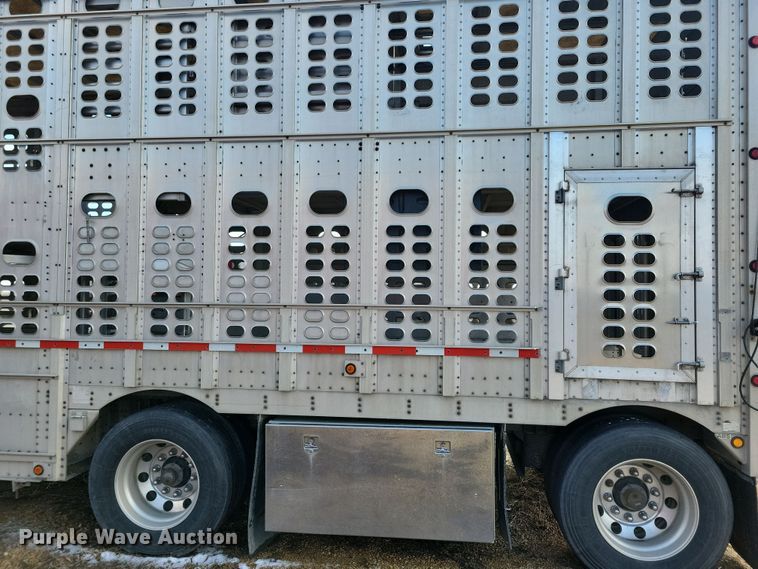 image for item DN3714 2007 Wilson PSDCL-402P livestock trailer