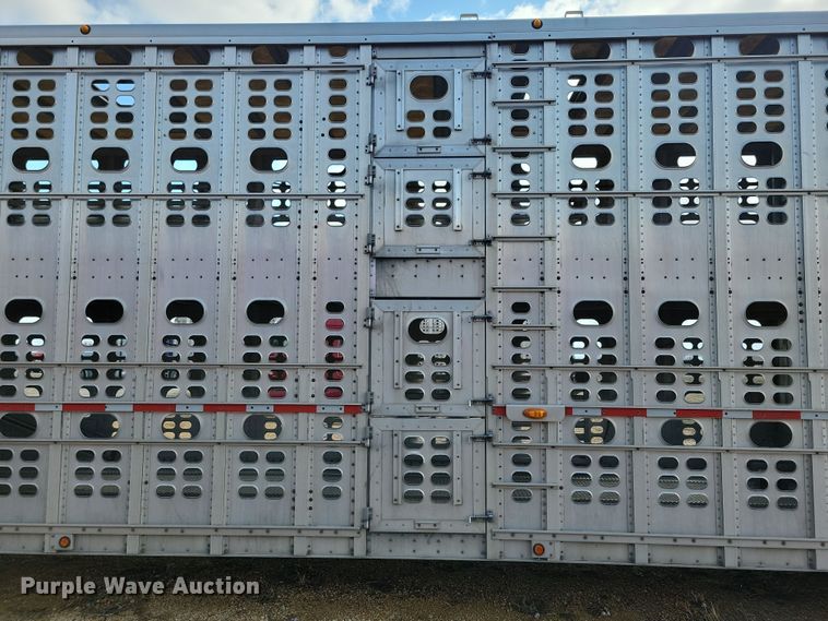 image for item DN3714 2007 Wilson PSDCL-402P livestock trailer