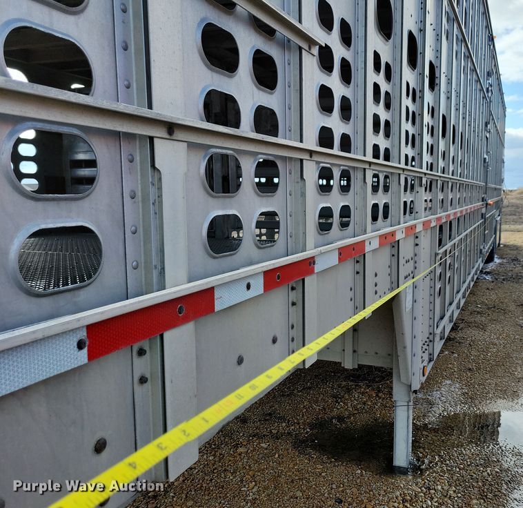 image for item DN3714 2007 Wilson PSDCL-402P livestock trailer