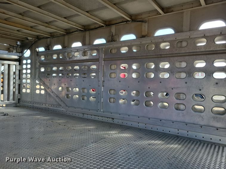 image for item DN3714 2007 Wilson PSDCL-402P livestock trailer