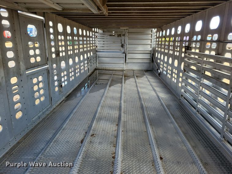 image for item DN3714 2007 Wilson PSDCL-402P livestock trailer