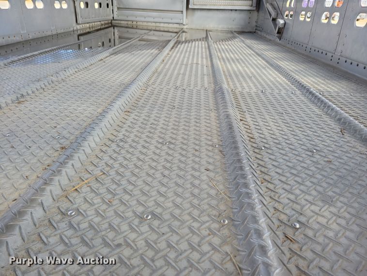 image for item DN3714 2007 Wilson PSDCL-402P livestock trailer