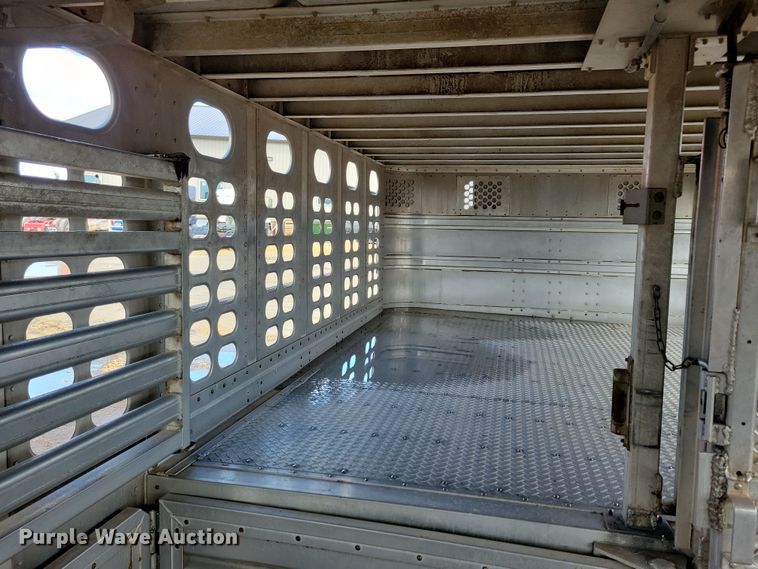 image for item DN3714 2007 Wilson PSDCL-402P livestock trailer