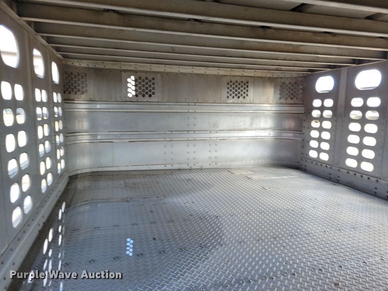 image for item DN3714 2007 Wilson PSDCL-402P livestock trailer