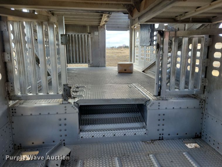 image for item DN3714 2007 Wilson PSDCL-402P livestock trailer