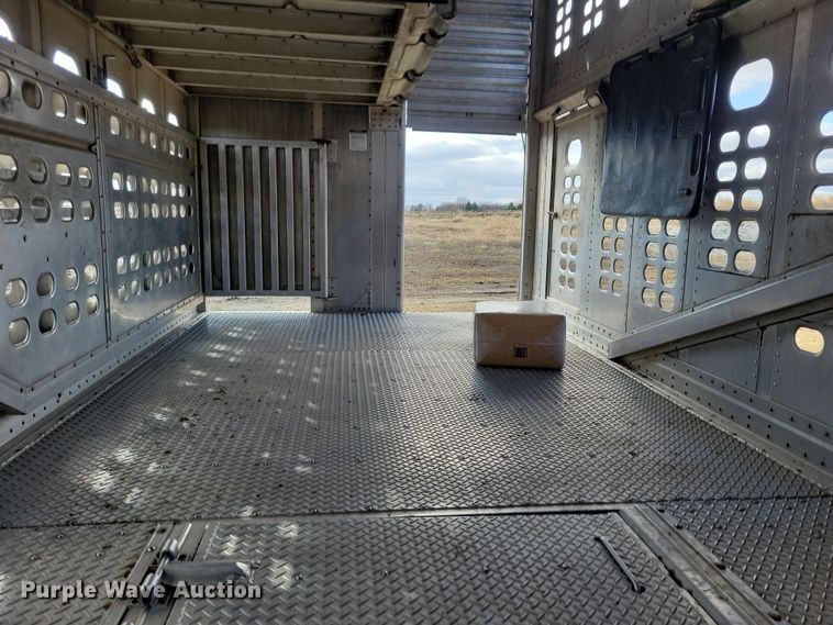 image for item DN3714 2007 Wilson PSDCL-402P livestock trailer