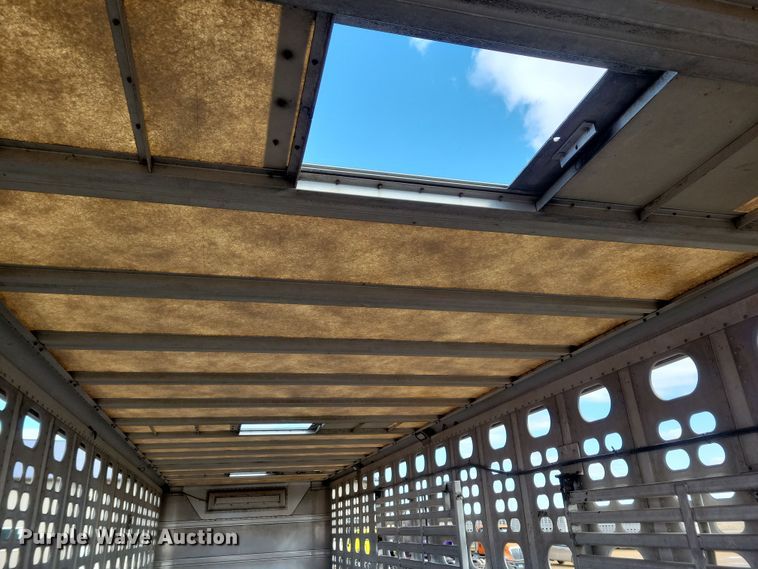 image for item DN3714 2007 Wilson PSDCL-402P livestock trailer