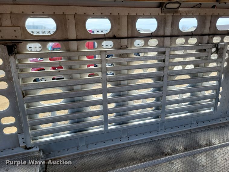 image for item DN3714 2007 Wilson PSDCL-402P livestock trailer