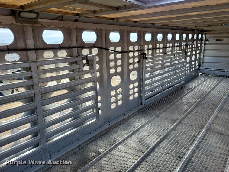 image for item DN3714 2007 Wilson PSDCL-402P livestock trailer