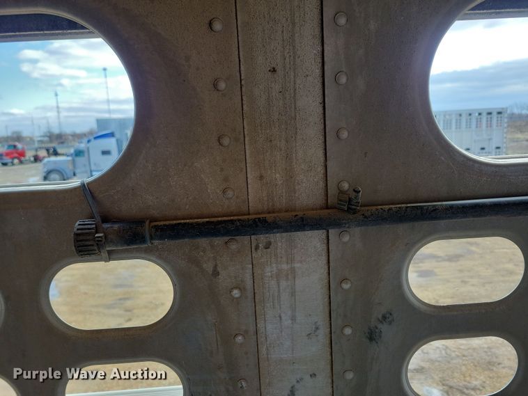 image for item DN3714 2007 Wilson PSDCL-402P livestock trailer