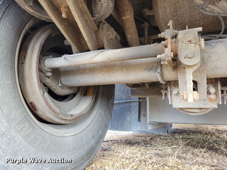 image for item DN3714 2007 Wilson PSDCL-402P livestock trailer