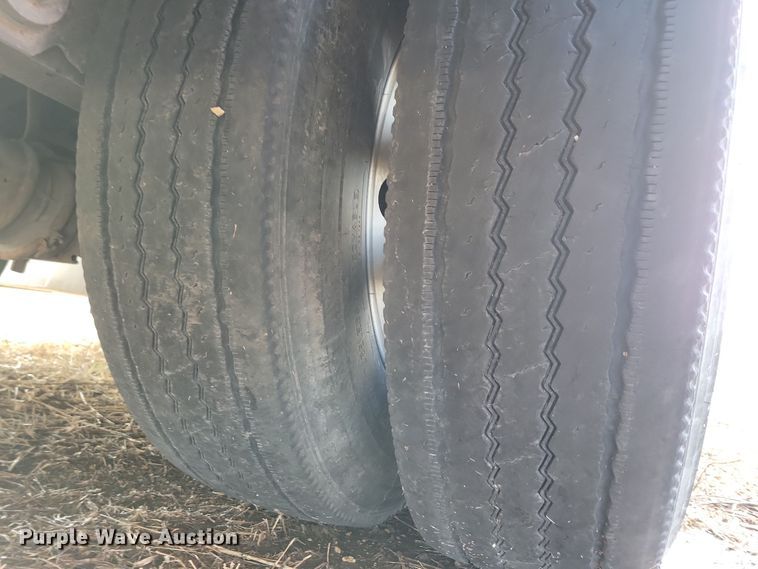 image for item DN3714 2007 Wilson PSDCL-402P livestock trailer