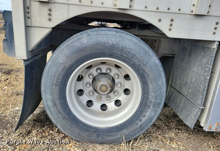 image for item DN3714 2007 Wilson PSDCL-402P livestock trailer