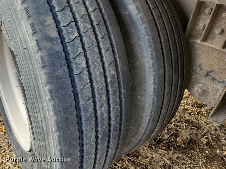 image for item DN3714 2007 Wilson PSDCL-402P livestock trailer