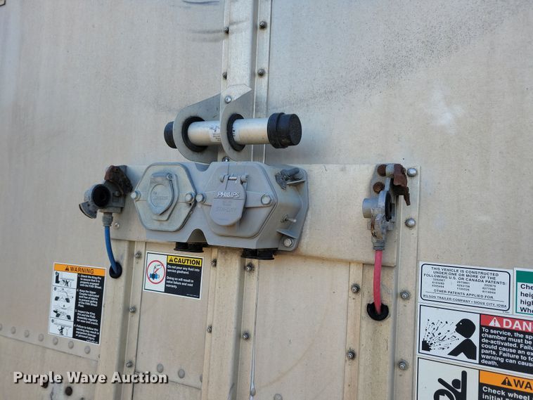 image for item DN3715 2010 Wilson PSDCL-402P livestock trailer