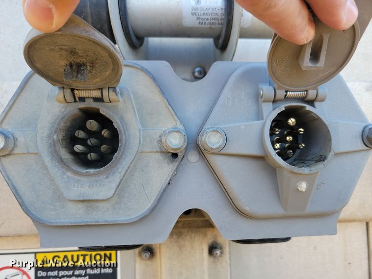 image for item DN3715 2010 Wilson PSDCL-402P livestock trailer