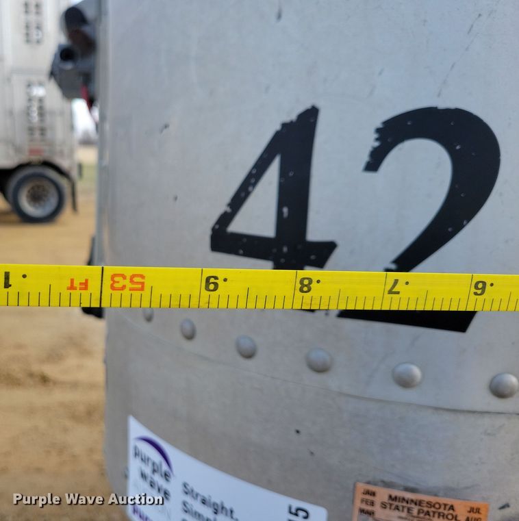 image for item DN3715 2010 Wilson PSDCL-402P livestock trailer