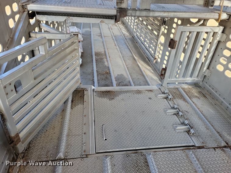 image for item DN3715 2010 Wilson PSDCL-402P livestock trailer