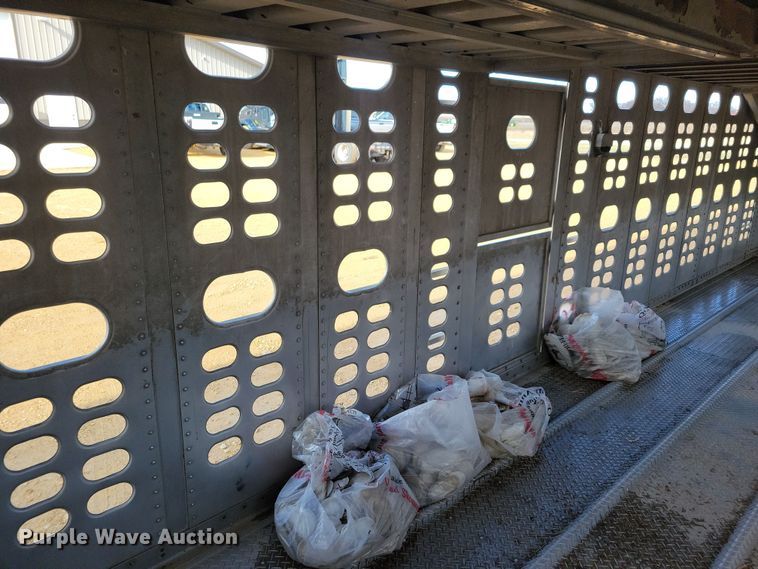 image for item DN3715 2010 Wilson PSDCL-402P livestock trailer