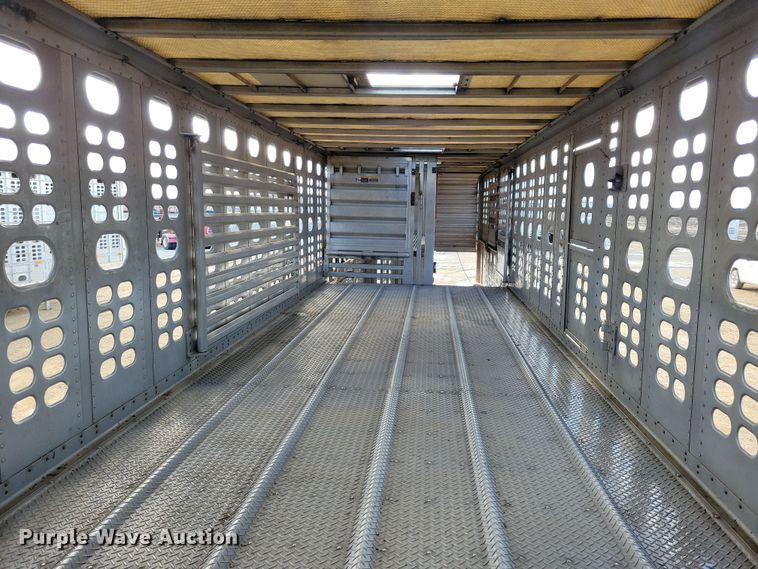 image for item DN3715 2010 Wilson PSDCL-402P livestock trailer